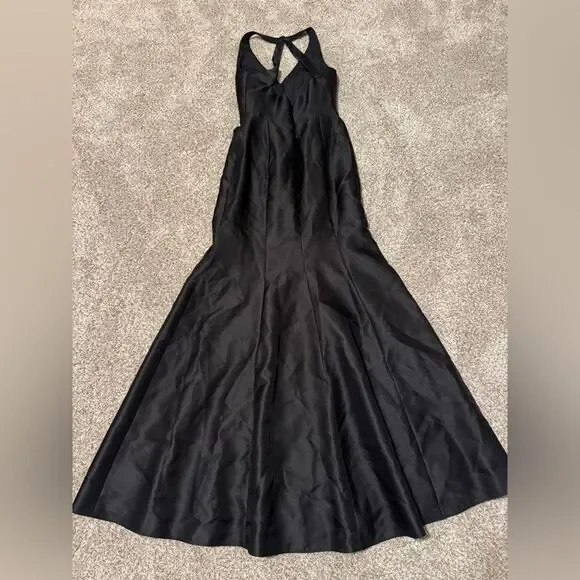 Alfred Sung V-neck Halter Satin Trumpet Gown D761 | Size 2 | Black - Picture 5 of 8